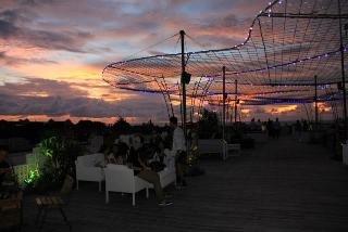ホテルPrani Legian エクステリア 写真
